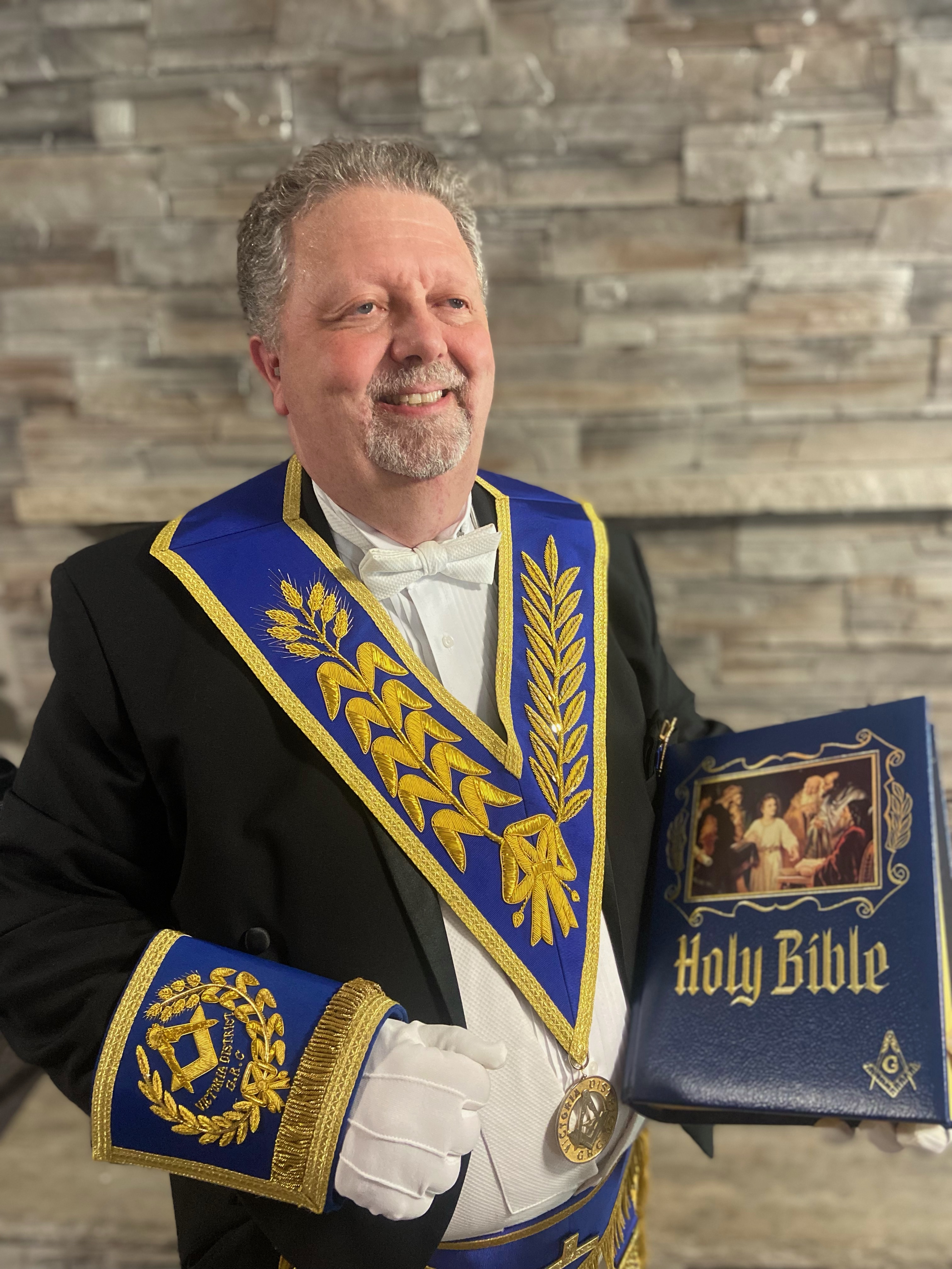 R.W. Bro. Gerald D. Van Houdt, DDGM 2021-2022